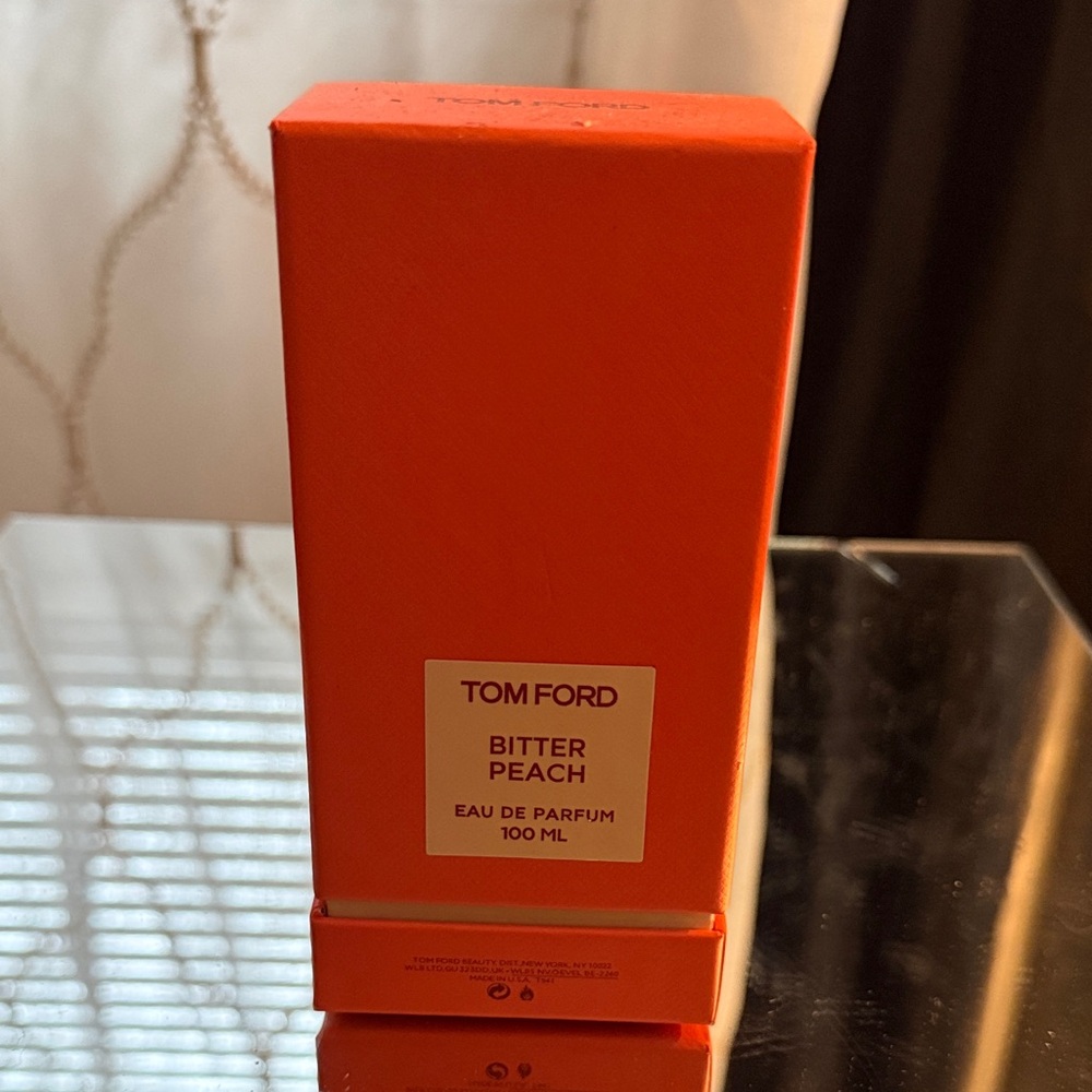 Tom Ford Bitter Peach Box in Bright Orange